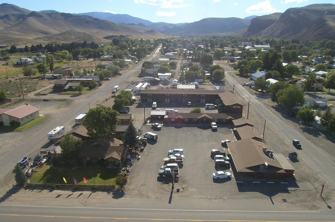The Village Inn Motel & Restaurant Challis Exterior photo